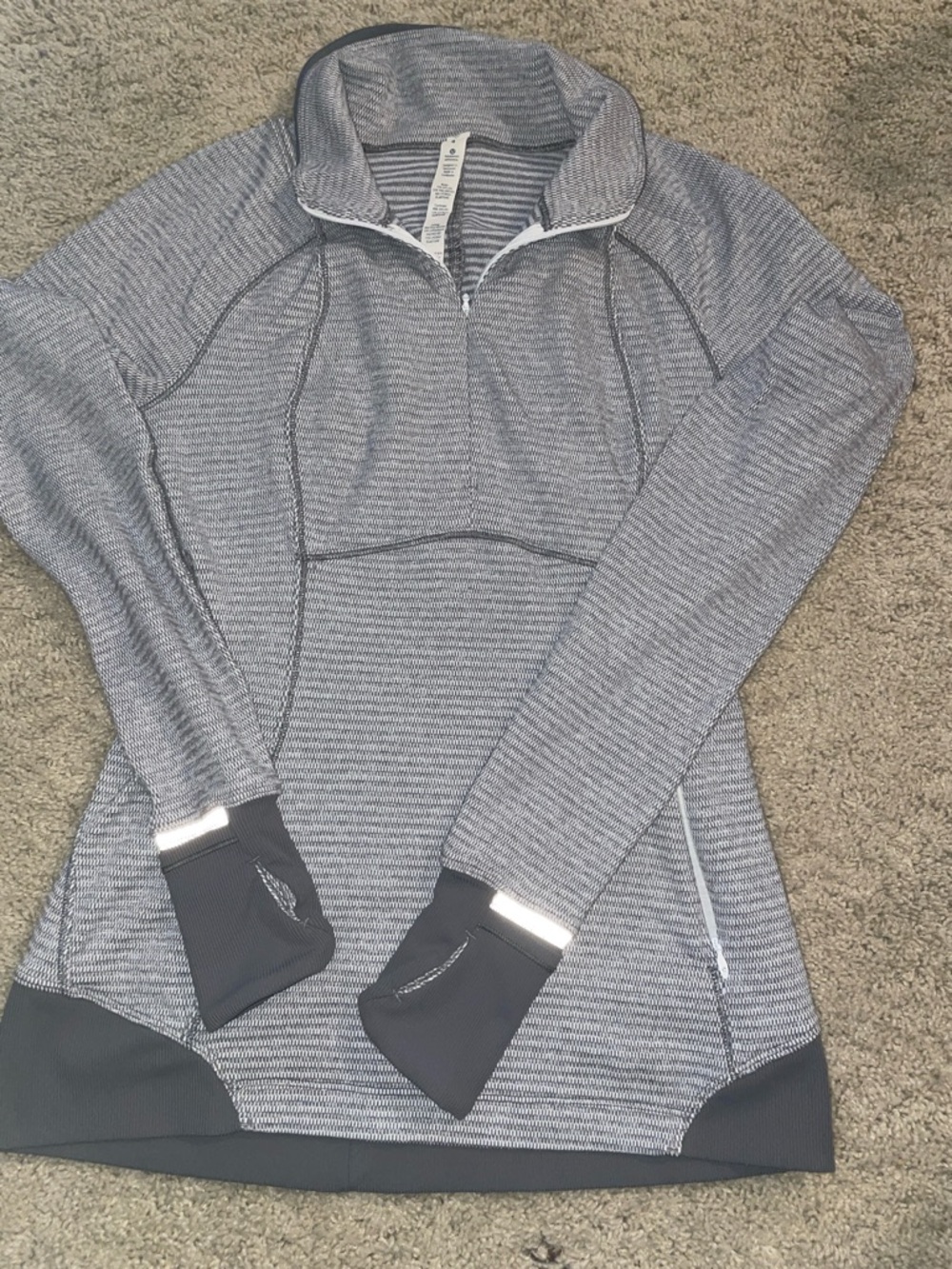 Pre loved - Lululemon althetica  Sweater in Gray